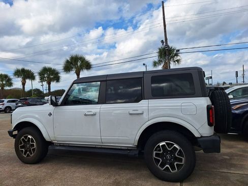 Used 2023 Ford Bronco Outer Banks image 3