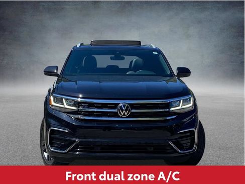Used 2022 Volkswagen Atlas Cross Sport SEL R-Line AWD/4WD image 9