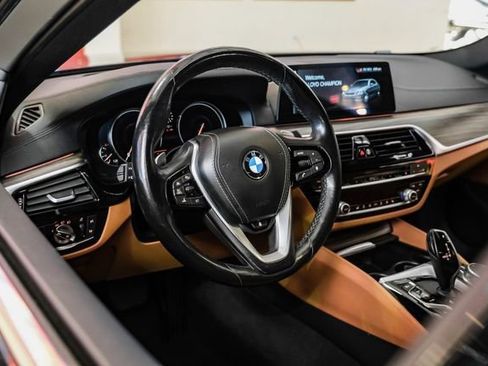 Used 2018 BMW 540i image 17