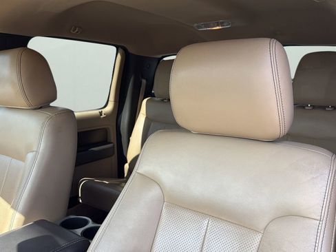 Used 2012 Ford F150 Lariat w/ Lariat Chrome Pkg RWD image 9