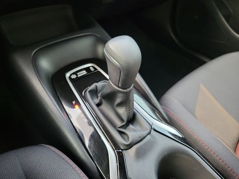 Used 2025 Toyota Corolla SE image 29