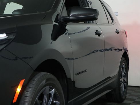 Used 2024 Chevrolet Equinox RS AWD/4WD image 11