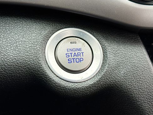 Used 2018 Hyundai Elantra Value Edition image 8