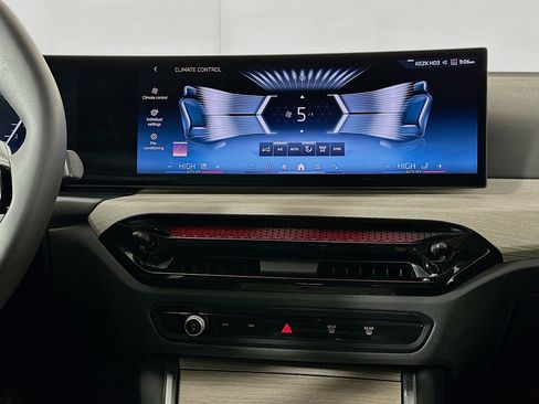 Used 2025 BMW 330i xDrive 330i xDrive image 24