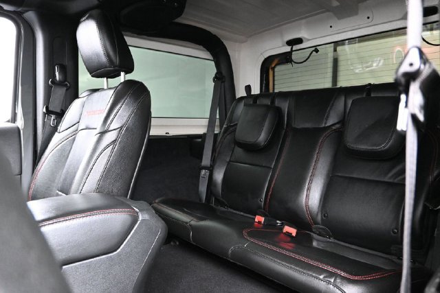 Used 2023 Jeep Wrangler Rubicon w/ LED Lighting Group AWD/4WD image 21