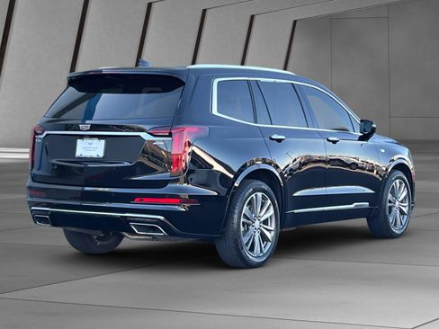 Used 2021 Cadillac XT6 Premium Luxury FWD image 4