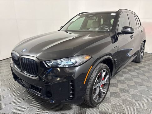 Certified 2026 BMW X5 xDrive50e w/ M Sport Package AWD/4WD image 2