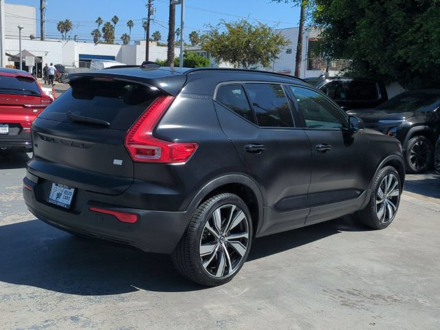 Used 2021 Volvo XC40 P8 Recharge w/ Advanced Package AWD/4WD image 3