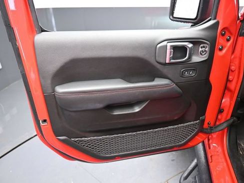 Used 2022 Jeep Gladiator Rubicon w/ LED Lighting Group AWD/4WD image 18