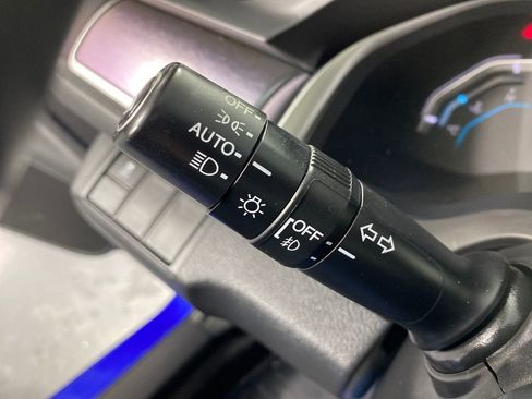 Used 2018 Honda Civic EX-L image 18