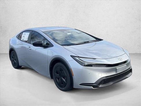 New 2026 Toyota Prius LE FWD image 7