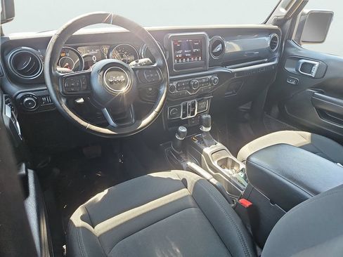 Used 2022 Jeep Wrangler Unlimited Sport AWD/4WD image 11