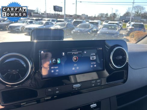 Used 2025 Mercedes-Benz Sprinter 2500 image 29