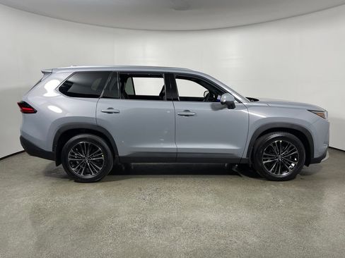 New 2026 Toyota Grand Highlander AWD Hybrid image 2