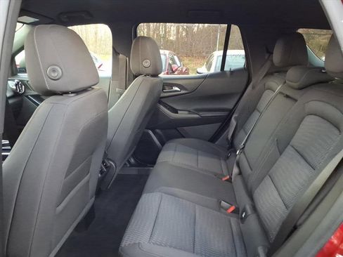 Used 2025 Chevrolet Equinox LT image 17