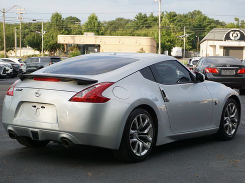 Used 2014 Nissan 370Z Touring RWD image 7