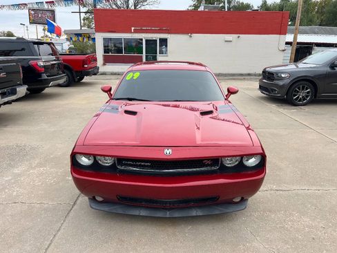 Used 2009 Dodge Challenger R/T image 3