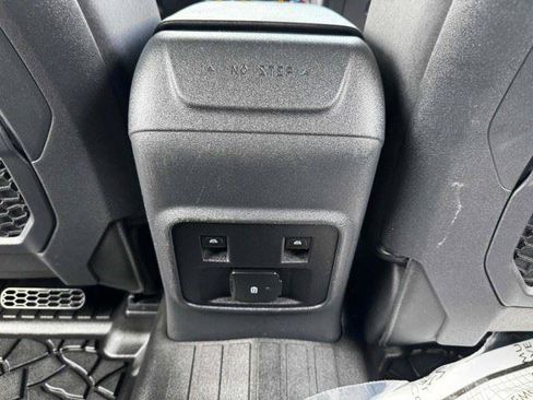 Used 2023 Ford Bronco Black Diamond AWD/4WD image 40