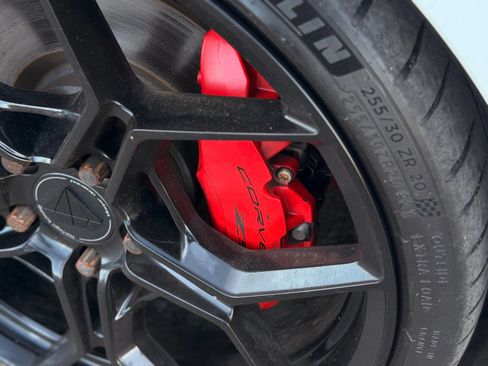 Used 2021 Chevrolet Corvette Stingray Premium Cpe w/ Z51 Performance Package RWD image 23