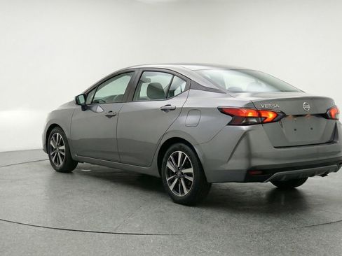 Used 2025 Nissan Versa SV image 5