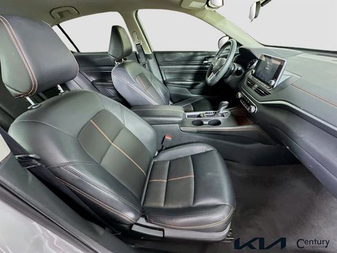 Used 2022 Nissan Altima 2.5 SR image 25