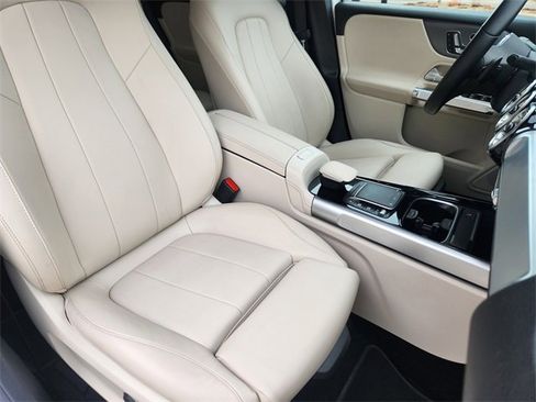 Certified 2023 Mercedes-Benz EQB 300 4MATIC image 21