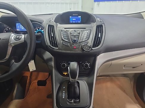 Used 2015 Ford Escape SE image 29