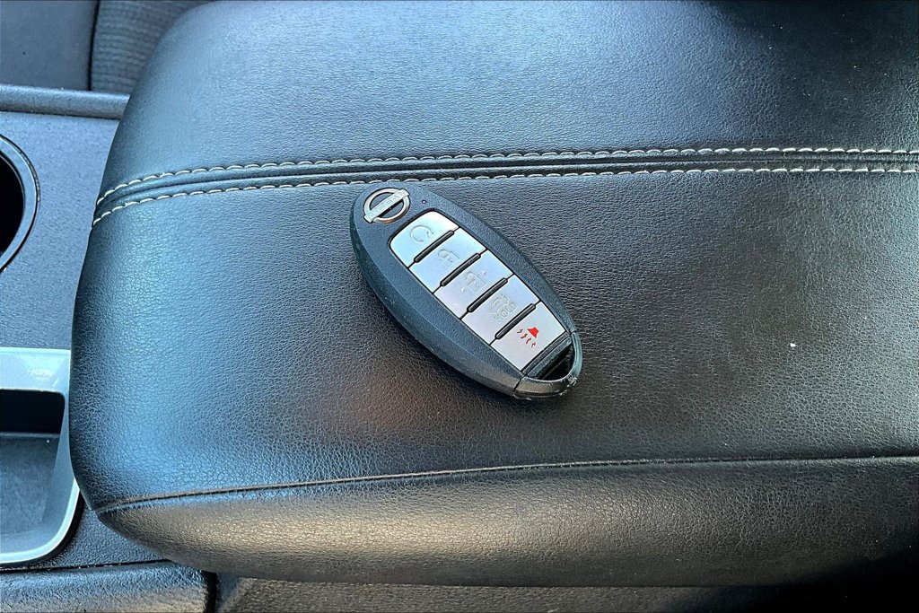 Used 2025 Nissan Altima 2.5 SV FWD image 33