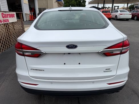 Used 2020 Ford Fusion SE FWD image 6