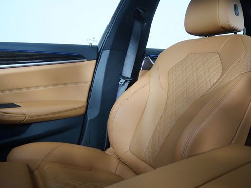 Certified 2023 BMW 530i w/ Premium Package image 25