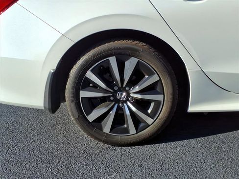 Used 2022 Honda Civic EX image 8