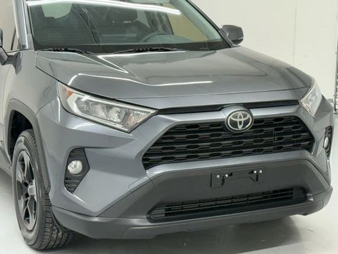 Used 2019 Toyota RAV4 XLE w/ Convenience Package image 10