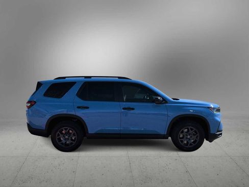 Used 2024 Honda Pilot TrailSport image 9