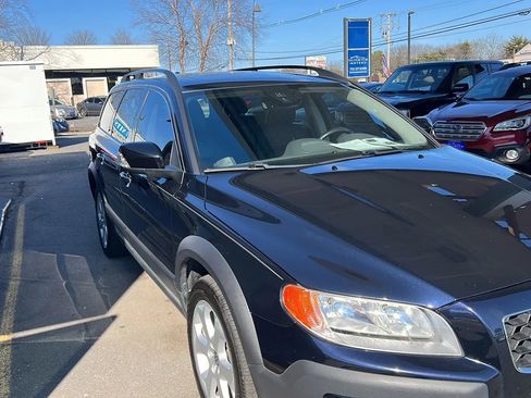 Used 2016 Volvo XC70 T5 Premier w/ Proximity Package image 10