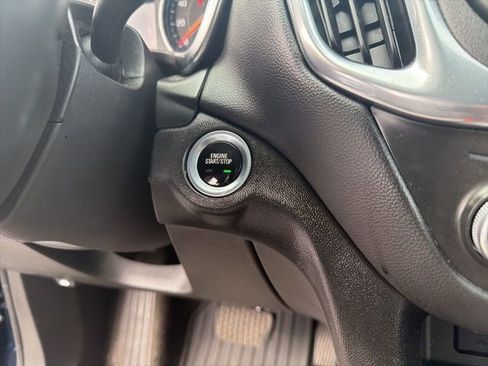 Used 2022 Chevrolet Equinox LT image 22