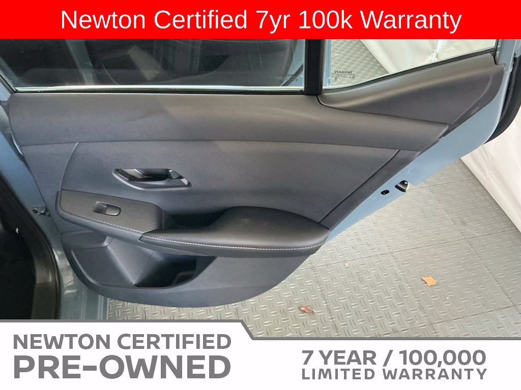 Used 2025 Nissan Sentra SV FWD image 35