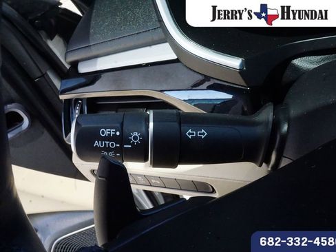 Used 2024 Acura MDX SH-AWD w/ Technology Package image 16