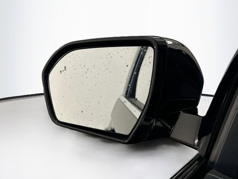 Used 2024 Ford Expedition XLT image 16