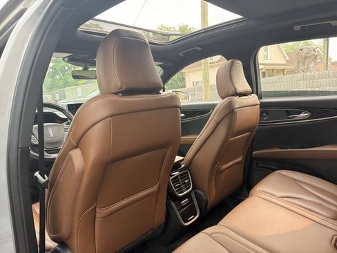 Used 2022 Lincoln Nautilus Reserve w/ Luxury Package AWD/4WD image 19