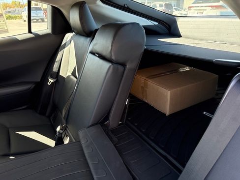 New 2026 Toyota Prius Plug-In Hybrid image 8