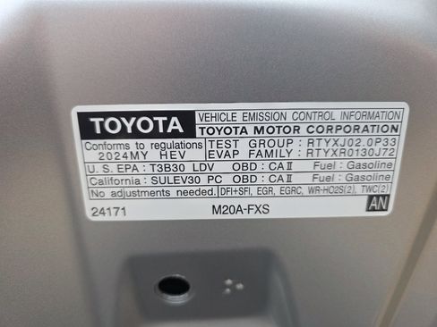 Used 2024 Toyota Prius Limited image 27