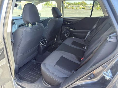 Used 2025 Subaru Outback Premium AWD/4WD image 24