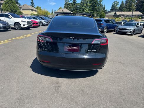 Used 2022 Tesla Model 3 Long Range AWD/4WD image 5