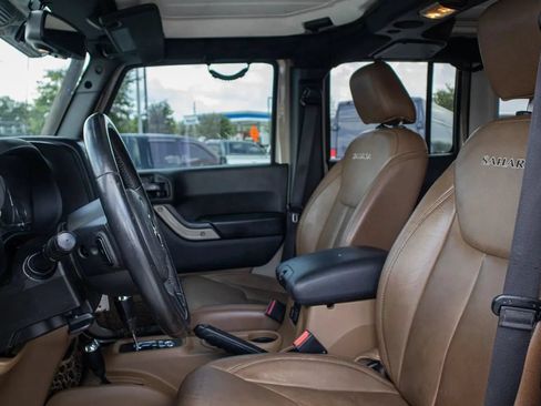 Used 2017 Jeep Wrangler Unlimited Sahara AWD/4WD image 29