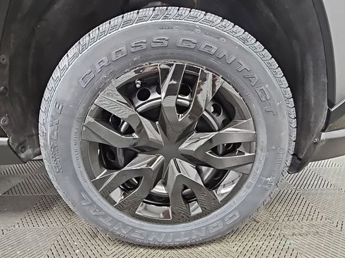 Used 2023 Toyota RAV4 LE image 40