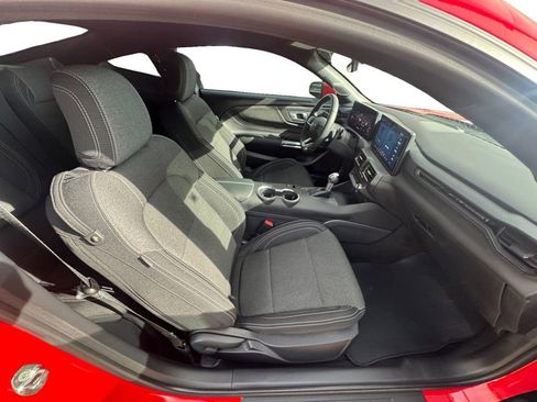 Used 2025 Ford Mustang Coupe image 15