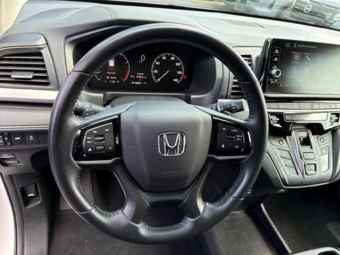 Used 2025 Honda Odyssey EX-L image 17