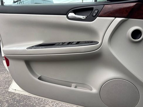 Used 2008 Chevrolet Impala LT image 16