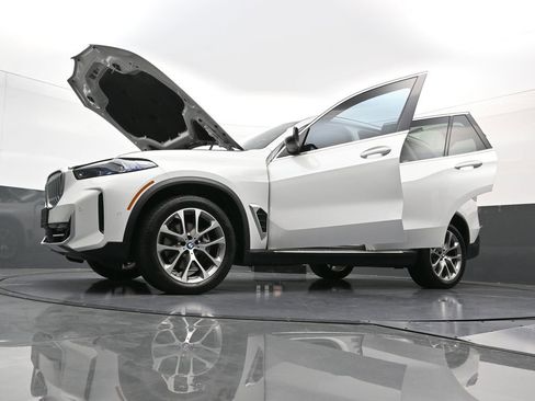 Used 2025 BMW X5 xDrive40i image 40