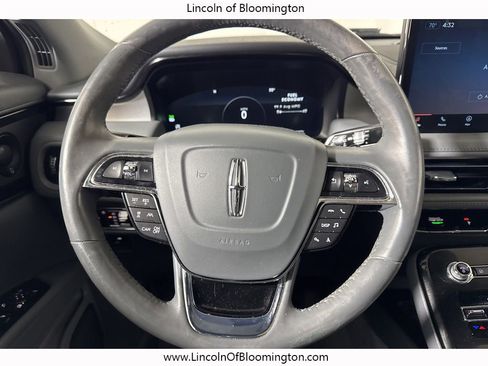 Certified 2022 Lincoln Nautilus Reserve w/ Equipment Group 201A image 33